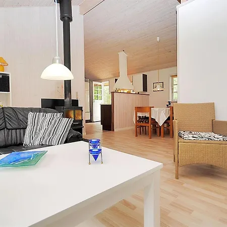 Gesina - 600m To The Fjord By Interhome