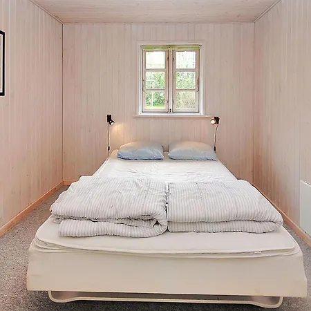 Gesina - 600m To The Fjord By Interhome